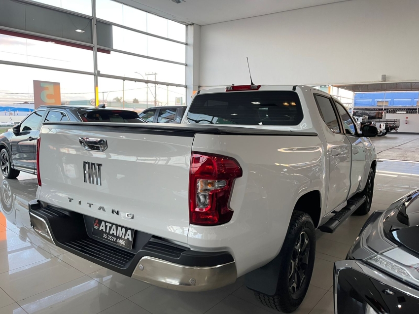 fiat titano 2.2 turbo diesel volcano 4x4 at6 2.1 4p automatico 2025
