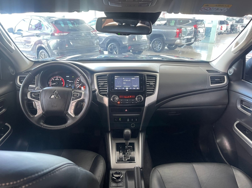 mitsubishi l200 triton 2.4 16v turbo diesel sport hpe-s cd 4p 4x4 automatico 2024