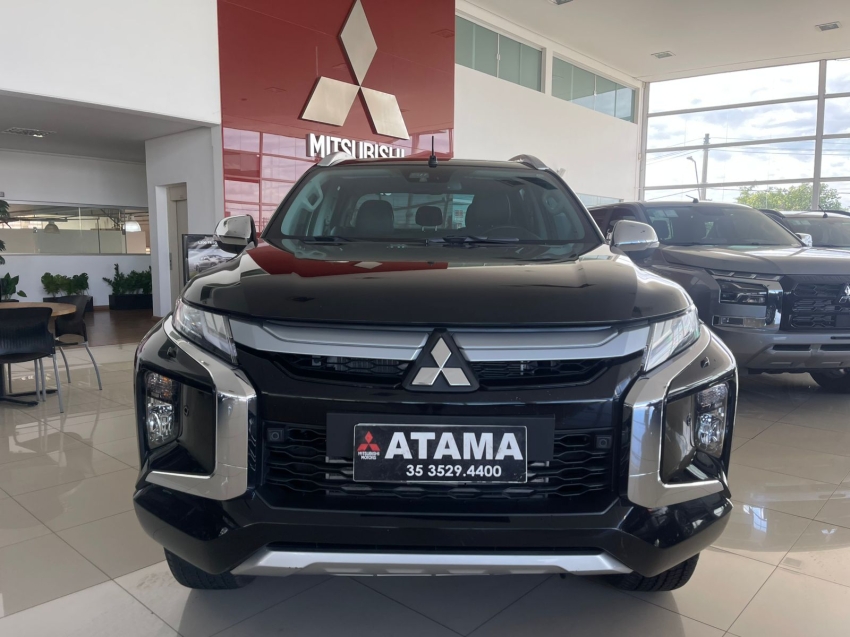mitsubishi l200 triton 2.4 16v turbo diesel sport hpe-s cd 4p 4x4 automatico 2024