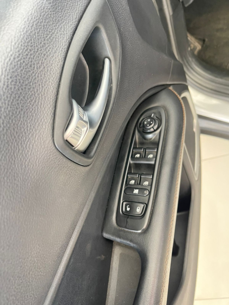 jeep compass 2.0 16v flex longitude automatico 4p 2017