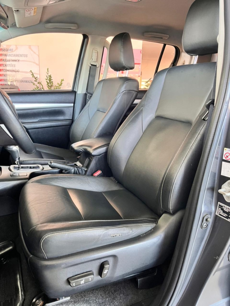 toyota hilux 2.7 srv 4x2 cd 16v flex 4p automatico 2.6 2019