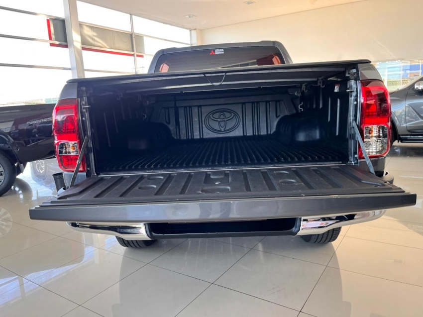 toyota hilux 2.7 srv 4x2 cd 16v flex 4p automatico 2.6 2019