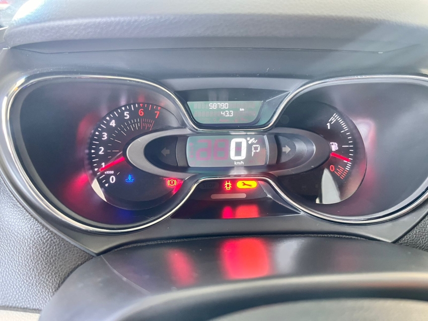 renault captur 1.6 16v sce flex intense x-tronic 1.5 5p automatico 2019