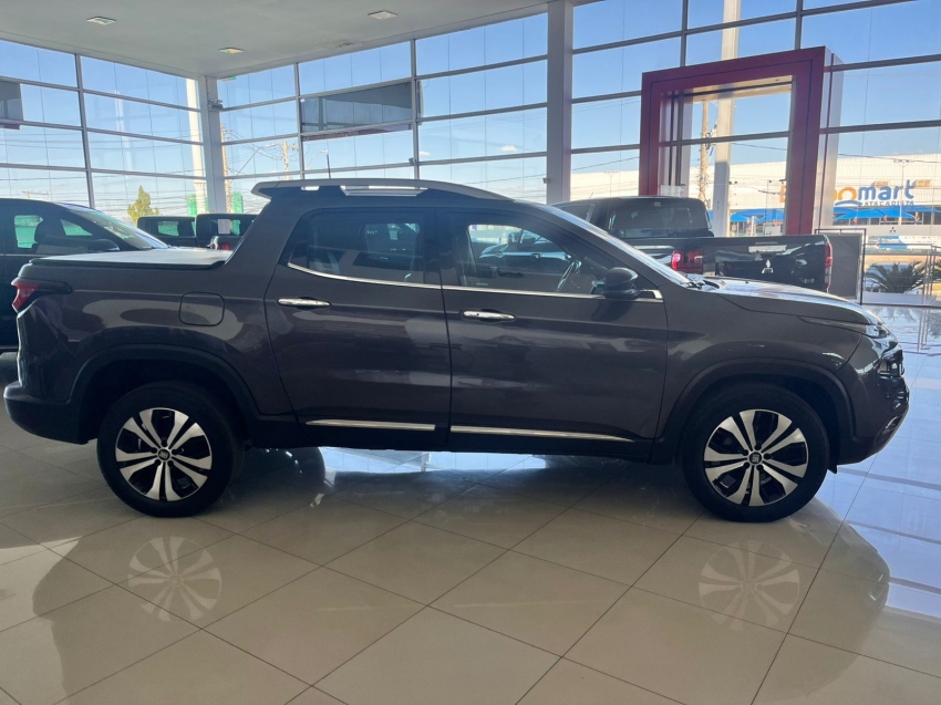 fiat toro 2.0 16v turbo diesel volcano 4wd at9 1.9 4p automatico 2022