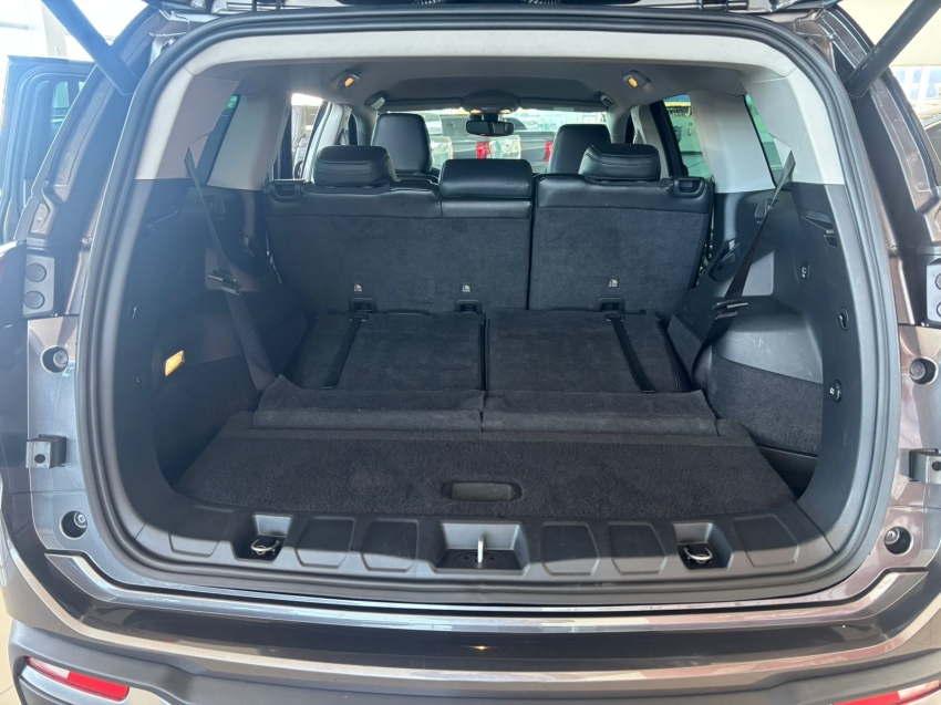 jeep commander 2.0 td380 turbo diesel limited at9 1.9 5p automatico 2022