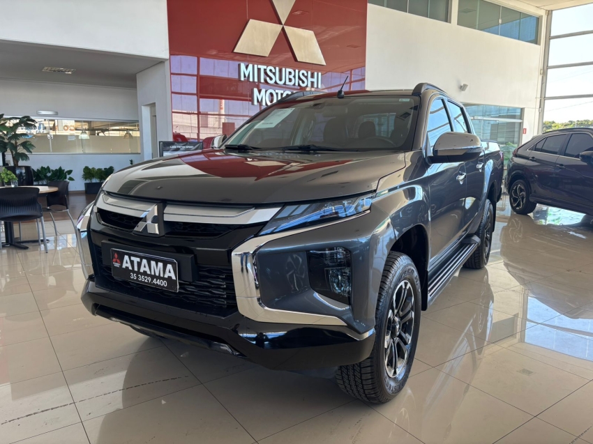 mitsubishi l200 triton 2.4 16v turbo diesel sport hpe cd 4p 4x4 automatico 2023