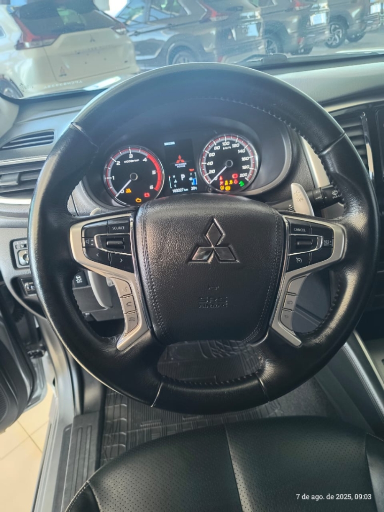 mitsubishi l200 triton 2.4 16v turbo diesel sport hpe cd 4p 4x4 automatico 2023