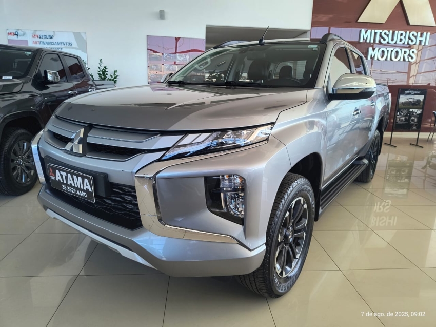 mitsubishi l200 triton 2.4 16v turbo diesel sport hpe cd 4p 4x4 automatico 2023
