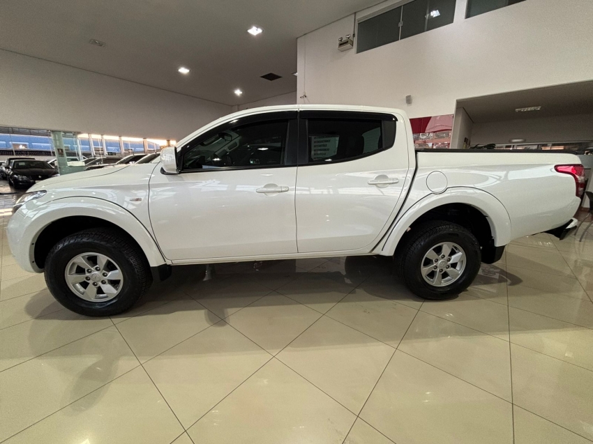 mitsubishi l200 triton 2.4 16v turbo diesel sport gls cd 4p 4x4 manual 2018