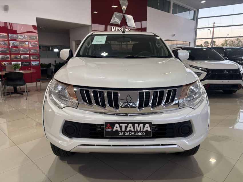 mitsubishi l200 triton 2.4 16v turbo diesel sport gls cd 4p 4x4 manual 2018