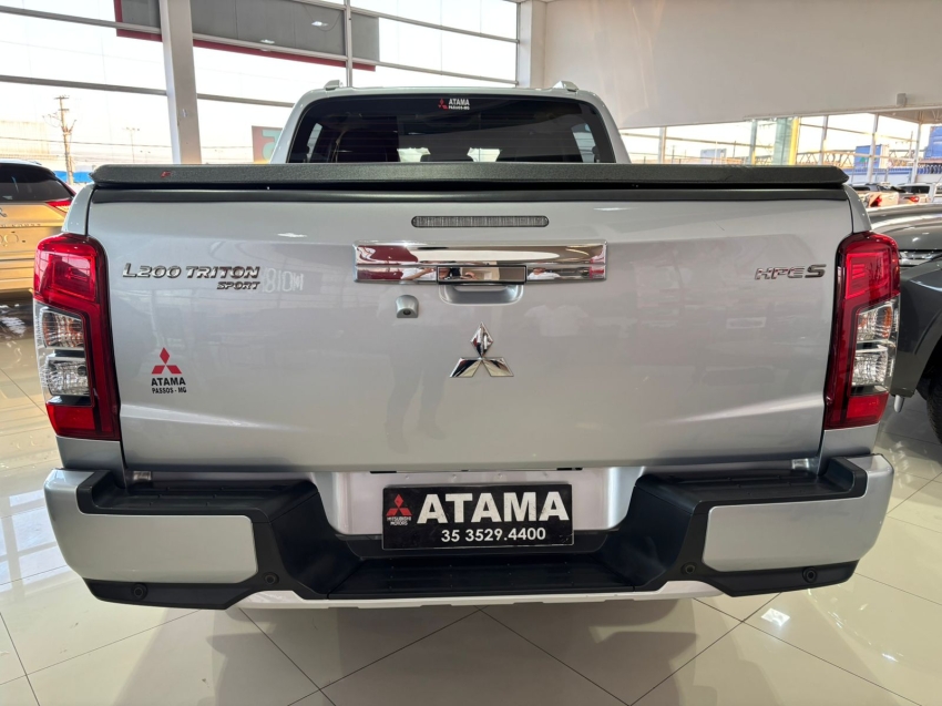 mitsubishi l200 triton 2.4 turbo diesel 4x4 at sport hpe-s 4p automatico 2024