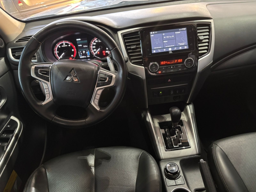 mitsubishi l200 triton 2.4 turbo diesel 4x4 at sport hpe-s 4p automatico 2024