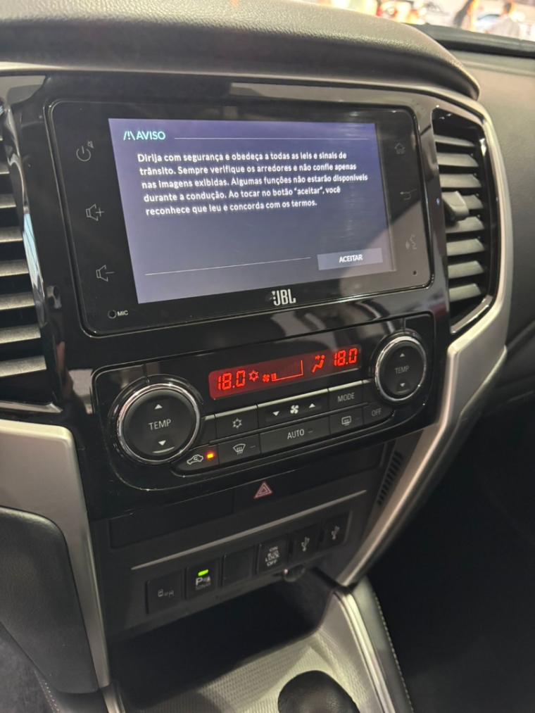 mitsubishi l200 triton 2.4 turbo diesel 4x4 at sport hpe-s 4p automatico 2024