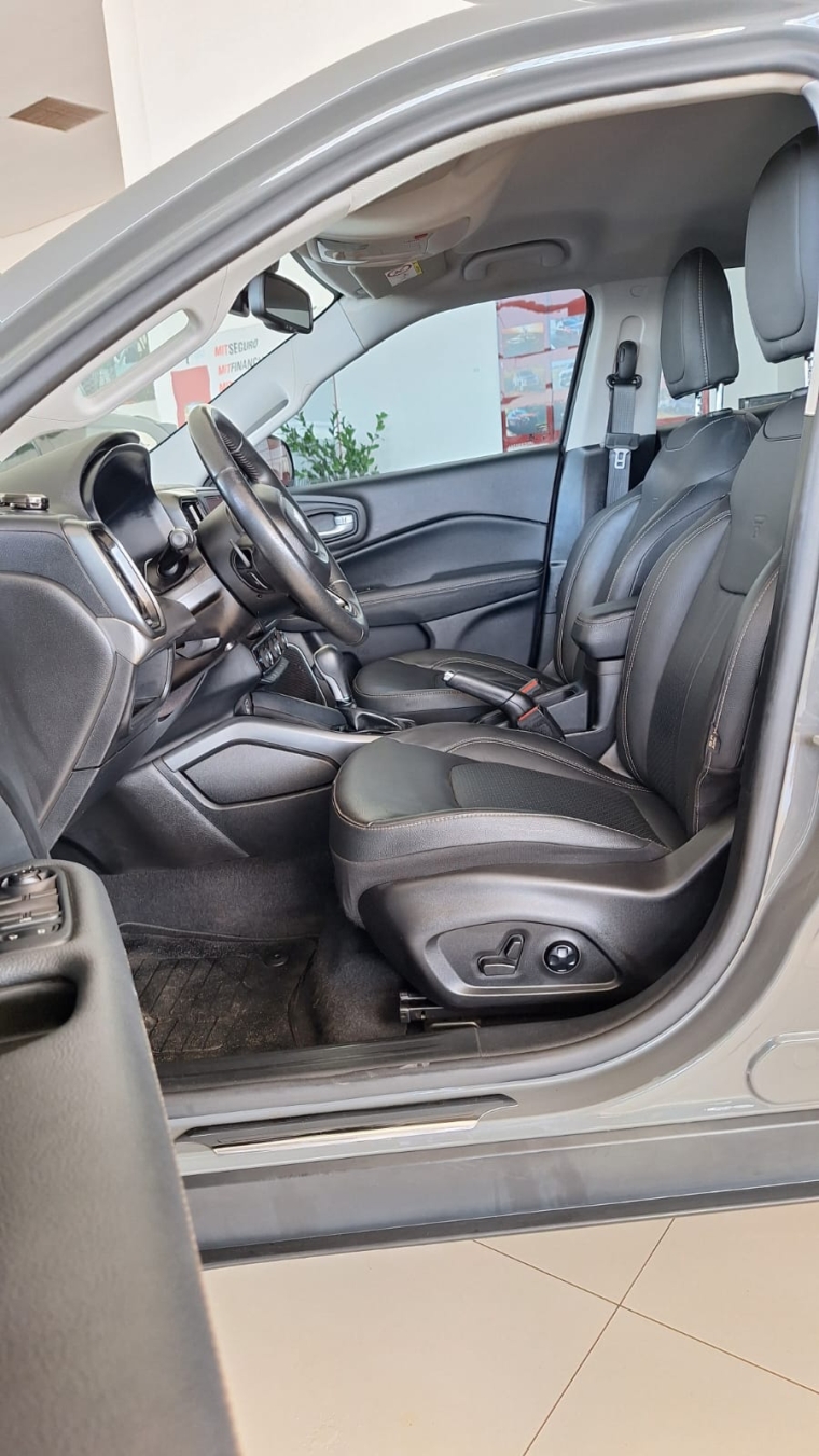 fiat toro 2.0 16v turbo diesel volcano 4wd at9 1.9 4p automatico 2023