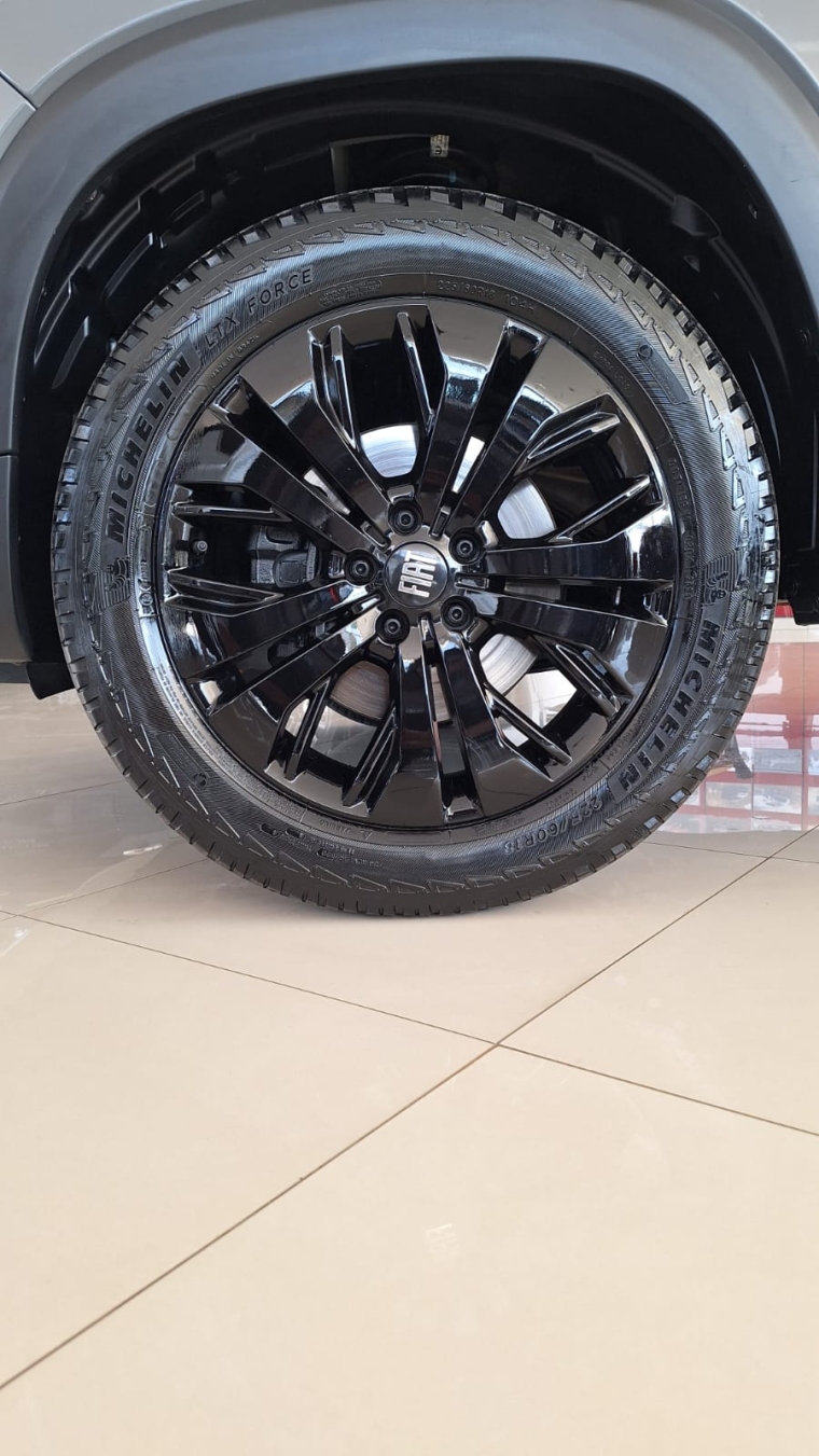 fiat toro 2.0 16v turbo diesel volcano 4wd at9 1.9 4p automatico 2023