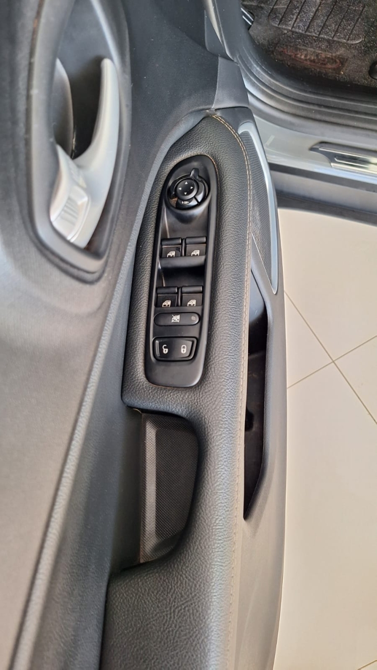 fiat toro 2.0 16v turbo diesel volcano 4wd at9 1.9 4p automatico 2023