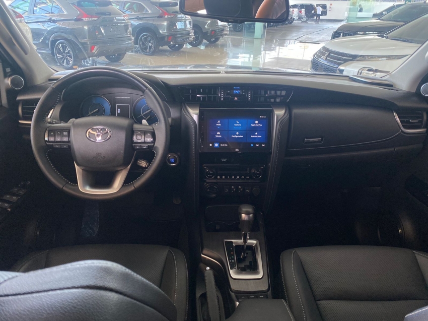 toyota hilux sw4 2.8 d-4d turbo diesel srx platinum 7l 4x4 automatico 4p 2024