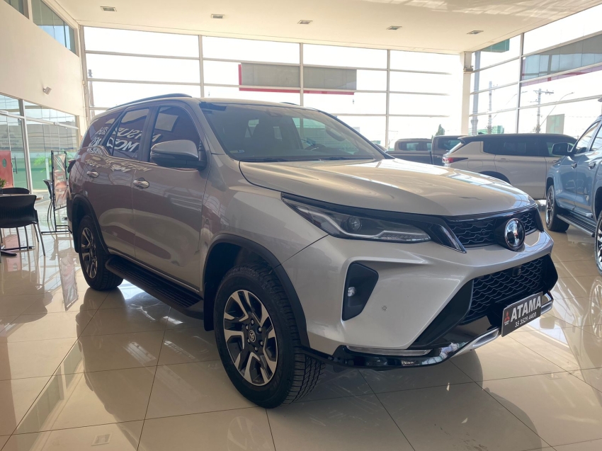 toyota hilux sw4 2.8 d-4d turbo diesel srx platinum 7l 4x4 automatico 4p 2024 toyota hilux sw4 2.8 d-4d turbo diesel srx platinum 7l 4x4 automatico 4p 2024