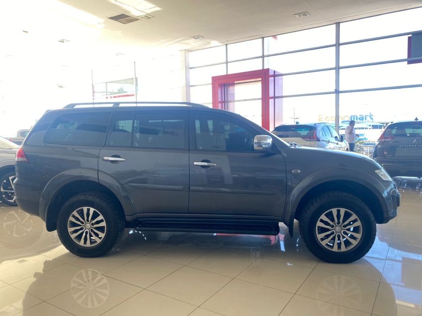 mitsubishi pajero dakar 3.2 hpe 4x4 7 lugares 16v turbo intercooler diesel 4p automatico 2018