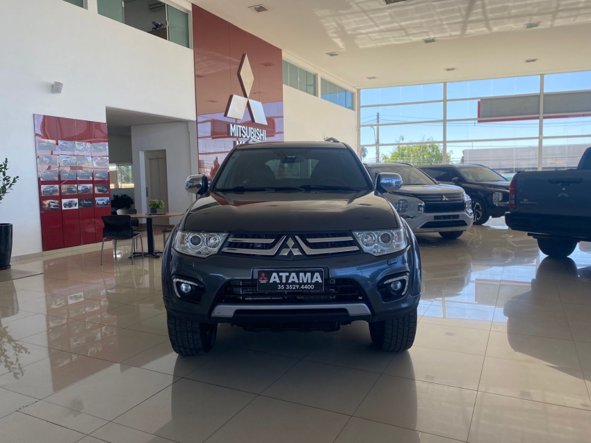 mitsubishi pajero dakar 3.2 hpe 4x4 7 lugares 16v turbo intercooler diesel 4p automatico 2018