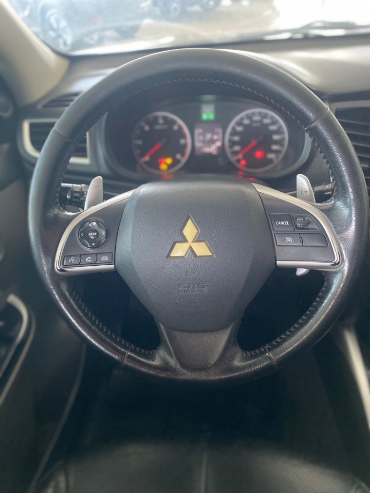 mitsubishi l200 triton 2.4 16v turbo diesel sport hpe-s cd 4p 4x4 automatico 2019