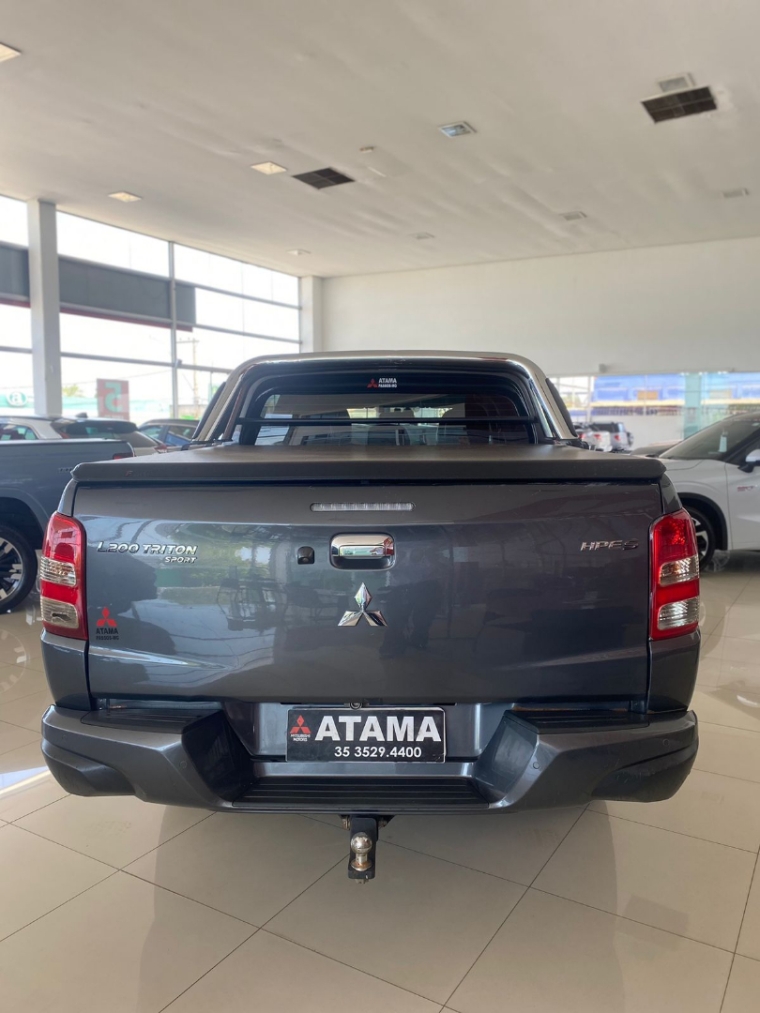 mitsubishi l200 triton 2.4 16v turbo diesel sport hpe-s cd 4p 4x4 automatico 2019