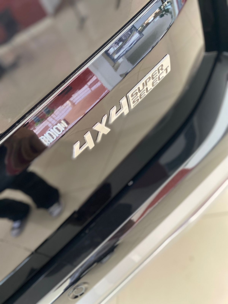 mitsubishi pajero sport 2.4 16v mivec turbo diesel hpe awd automatico 4p 2023