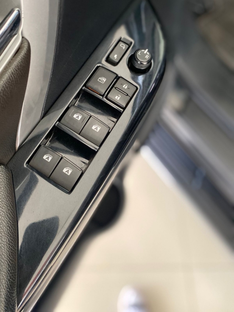 toyota hilux sw4 2.8 srx 4x4 7 lugares 16v turbo intercooler diesel 4p automatico 2019