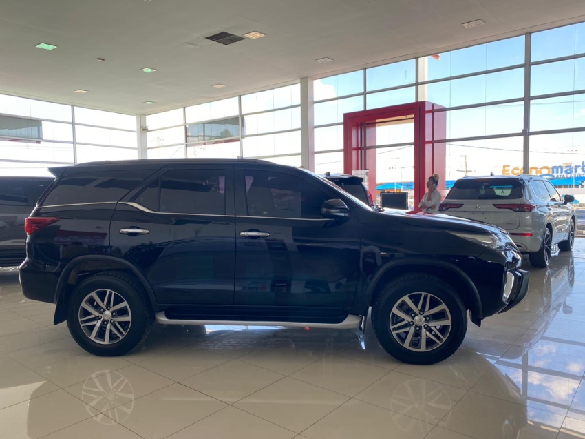 toyota hilux sw4 2.8 srx 4x4 7 lugares 16v turbo intercooler diesel 4p automatico 2019