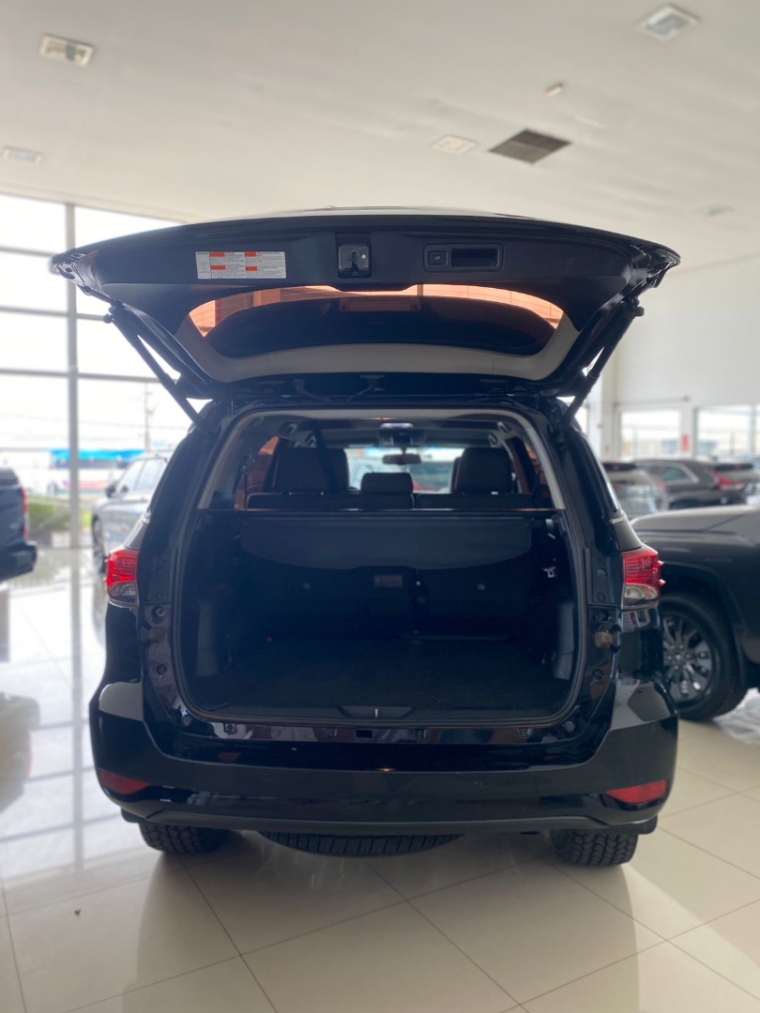 toyota hilux sw4 2.8 srx 4x4 16v turbo intercooler diesel 4p automatico 20175