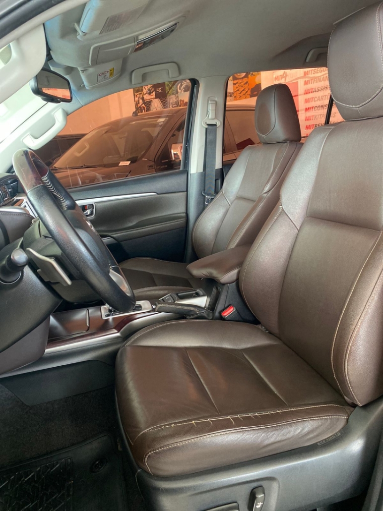 toyota hilux sw4 2.8 srx 4x4 16v turbo intercooler diesel 4p automatico 201713