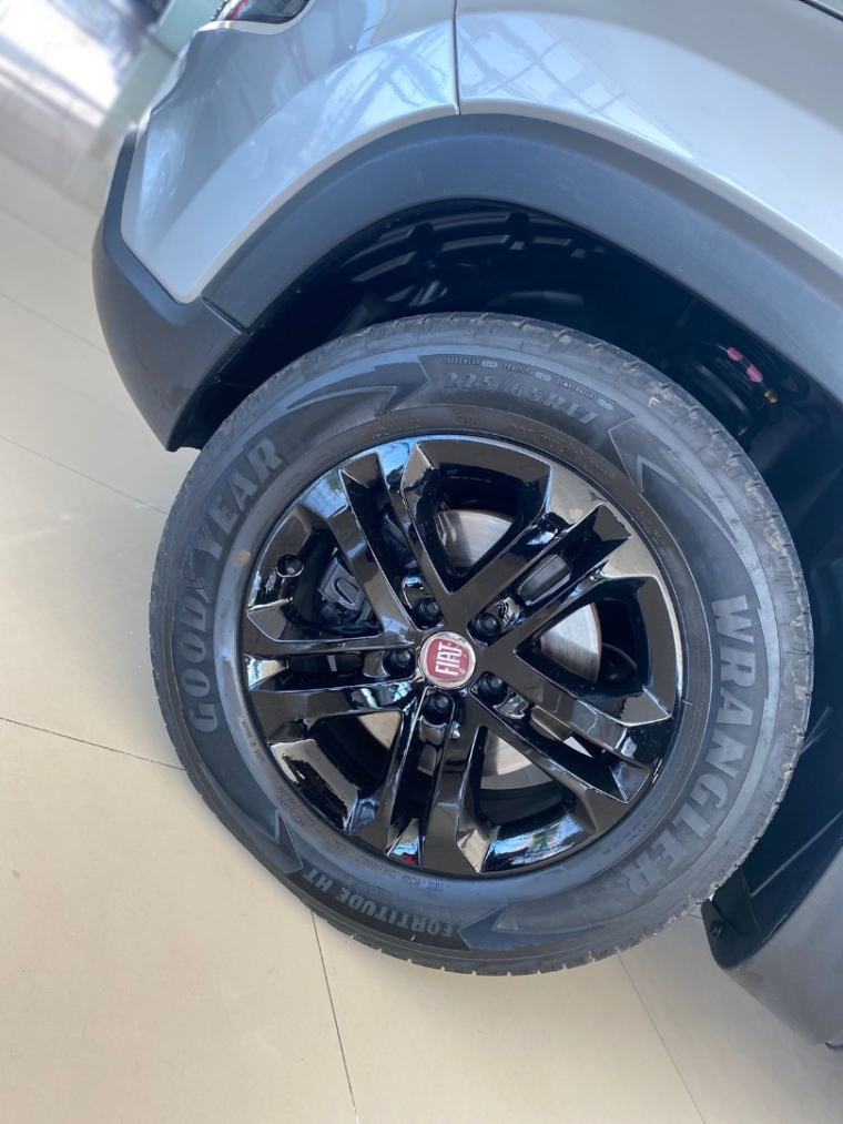fiat toro 2.0 16v turbo diesel freedom 4wd at9 4p automatico 20196
