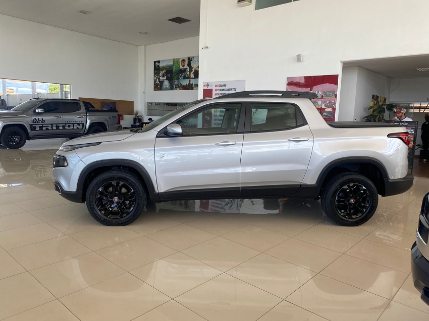 fiat toro 2.0 16v turbo diesel freedom 4wd at9 4p automatico 20194