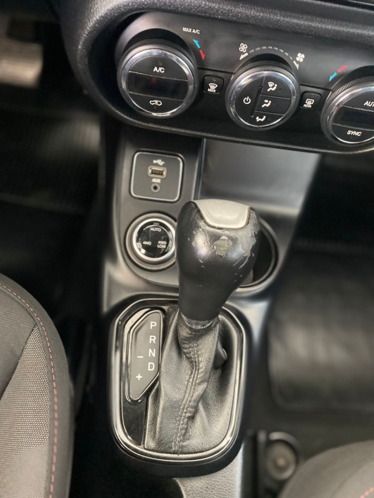 fiat toro 2.0 16v turbo diesel freedom 4wd at9 4p automatico 201911