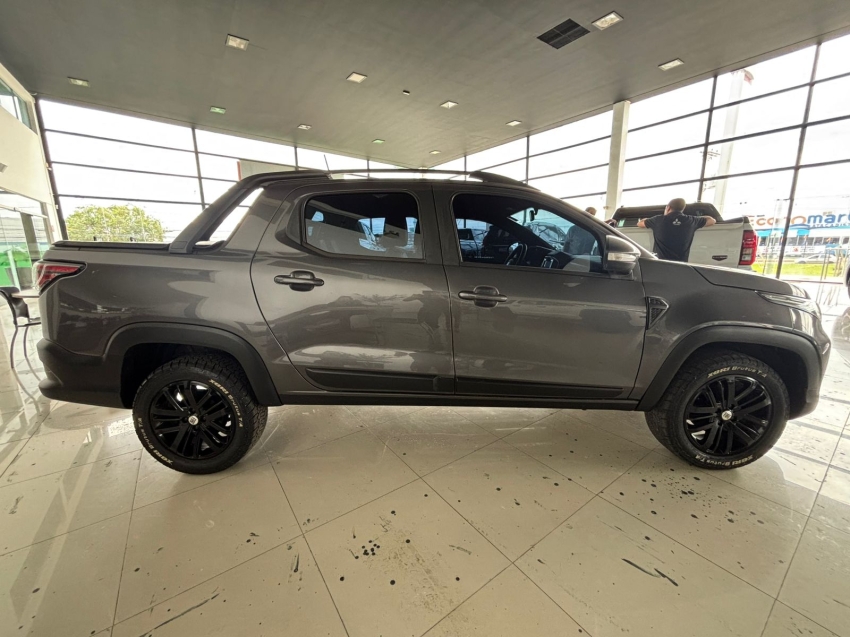 fiat strada 1.3 firefly flex volcano cd cvt 4p automatico 20242