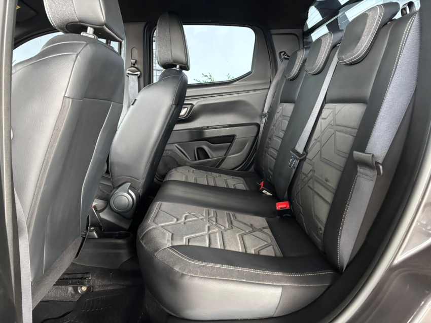 fiat strada 1.3 firefly flex volcano cd cvt 4p automatico 20241