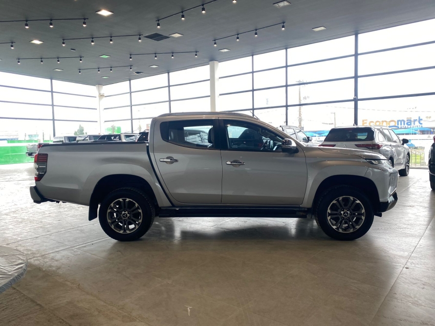 mitsubishi l200 triton 2.4 16v turbo diesel sport hpe-s cd 4p 4x4 automatico 20225