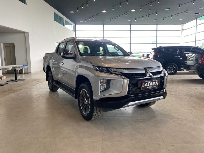 mitsubishi l200 triton 2.4 16v turbo diesel sport hpe-s cd 4p 4x4 automatico 2022