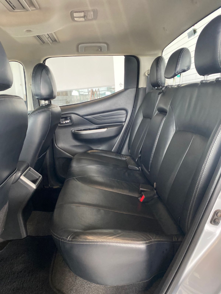 mitsubishi l200 triton 2.4 16v turbo diesel sport hpe-s cd 4p 4x4 automatico 202213