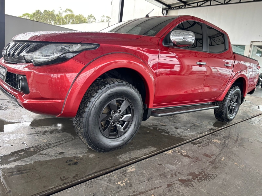 mitsubishi l200 triton 2.4 16v turbo diesel sport hpe cd 4p 4x4 automatico 20193