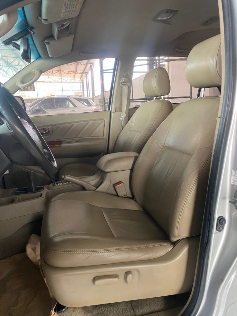 toyota hilux sw4 3.0 srv 4x4 16v turbo intercooler diesel 4p automatico 201113