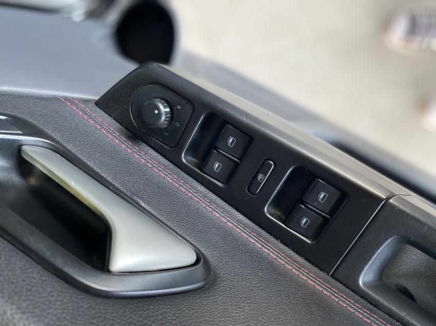 volkswagen fox 1.6 msi comfortline 8v flex 4p automatizado automatico 20156