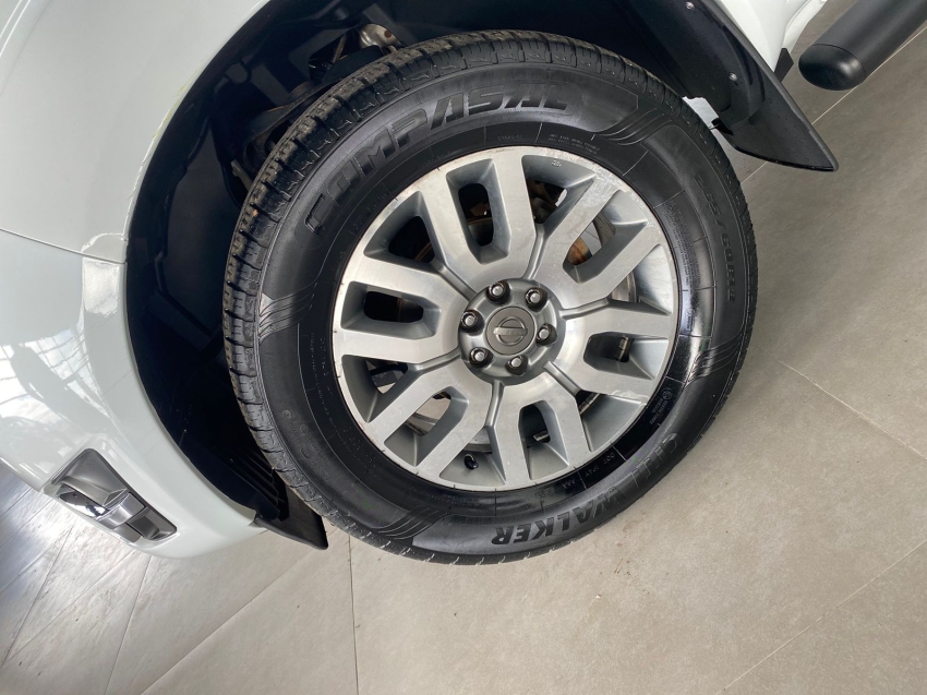 nissan frontier 2.5 sl 4x4 cd turbo eletronic diesel 4p automatico 20156