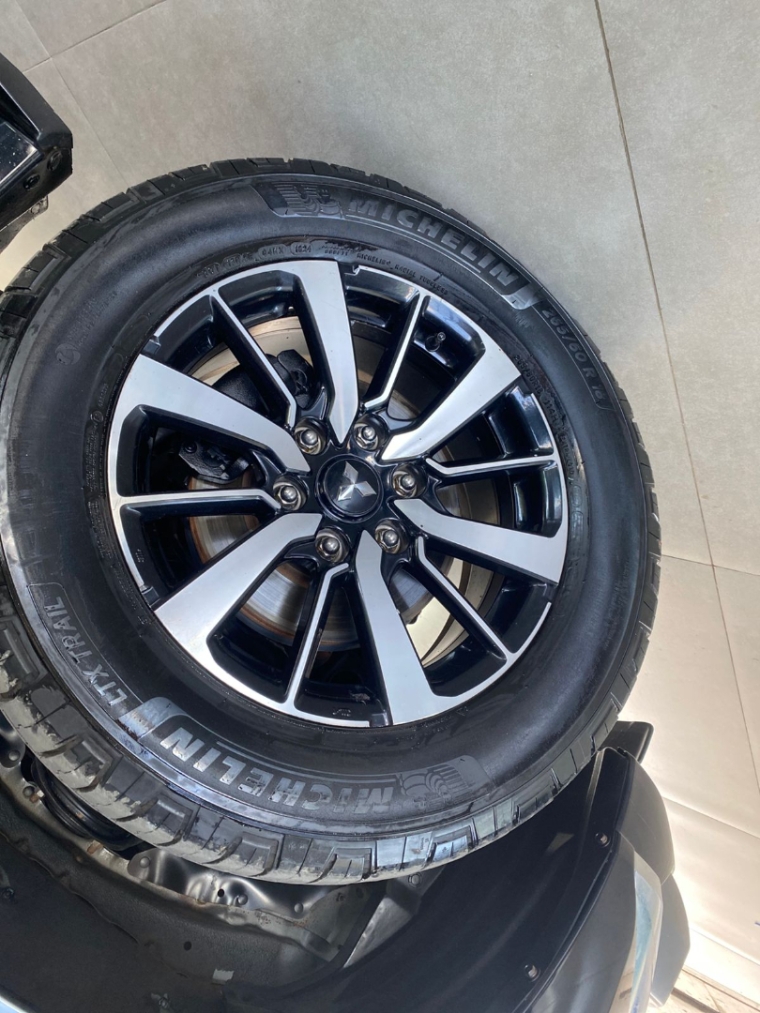 mitsubishi pajero sport 2.4 16v mivec turbo diesel hpe awd automatico 4p 20206