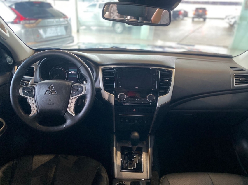 mitsubishi l200 triton 2.4 16v turbo diesel gls cd 4x4 automatico 6.1 5p 20255