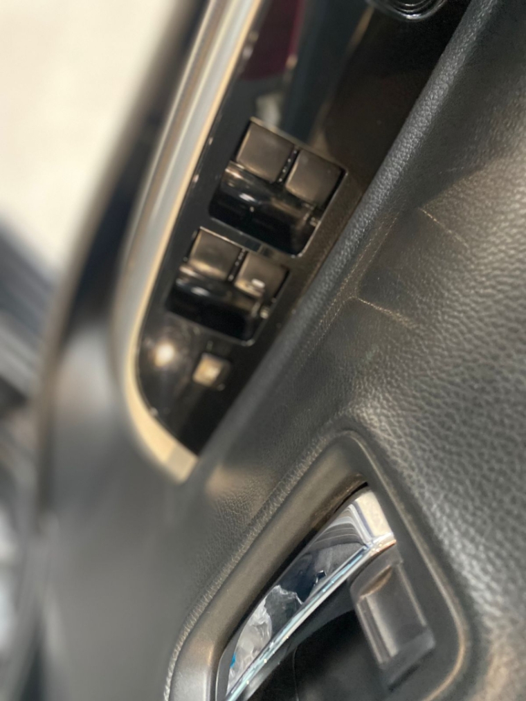 mitsubishi l200 triton 2.4 16v turbo diesel gls cd 4x4 automatico 6.1 5p 20259