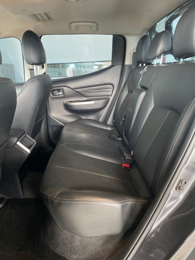 mitsubishi l200 triton 2.4 16v turbo diesel gls cd 4x4 automatico 6.1 5p 202511