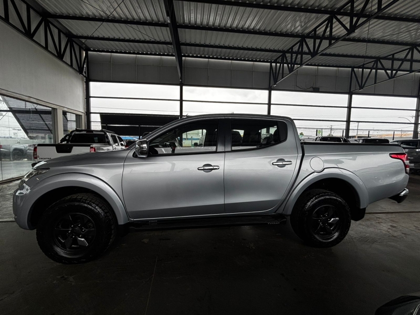mitsubishi l200 triton 2.4 16v turbo diesel sport hpe top cd 4p 4x4 automatico 5p 20184