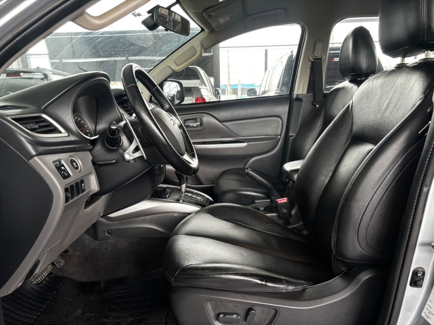 mitsubishi l200 triton 2.4 16v turbo diesel sport hpe top cd 4p 4x4 automatico 5p 201811