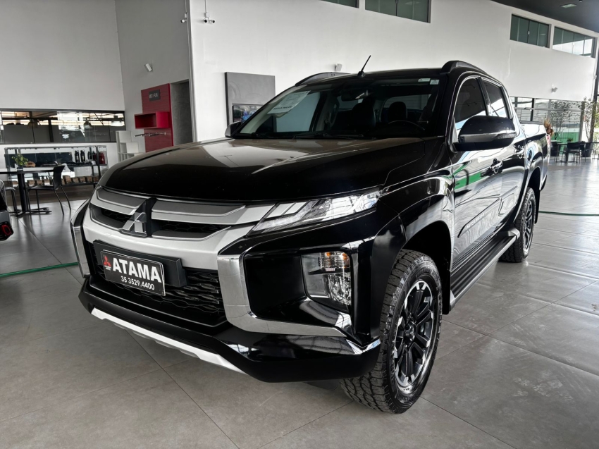 mitsubishi l200 triton 2.4 16v turbo diesel sport hpe cd 4p 4x4 automatico 5p 20241